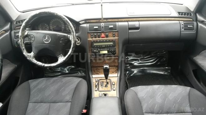 Mercedes E 220 2000, 238,000 km - 2.2 l - Sumqayıt