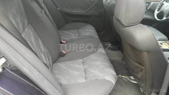 Mercedes E 220 2000, 238,000 km - 2.2 l - Sumqayıt