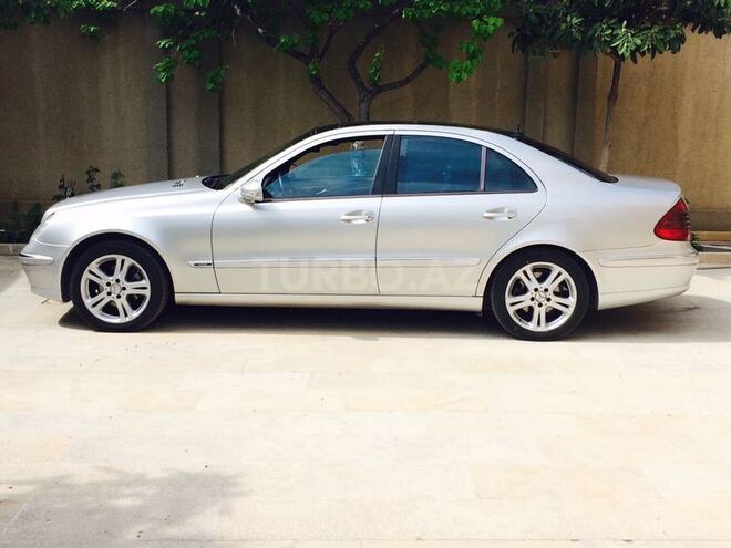Mercedes E 240 2002, 200,000 km - 2.4 l - Bakı