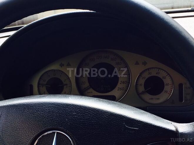 Mercedes E 240 2002, 200,000 km - 2.4 l - Bakı