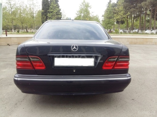 Mercedes C 270 2000, 301,000 km - 2.7 l - Bakı