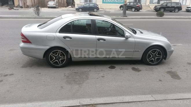 Mercedes C 200 2000, 230,000 km - 2.0 l - Bakı