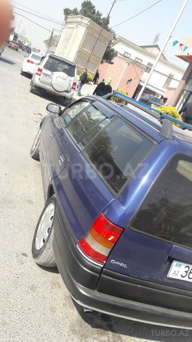 Opel Astra 1995, 350,000 km - 1.6 l - Bakı