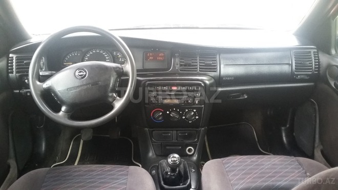 Opel Vectra 1996, 250,000 km - 2.0 l - Sumqayıt