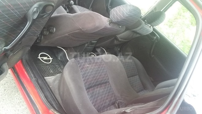 Opel Vectra 1996, 250,000 km - 2.0 l - Sumqayıt