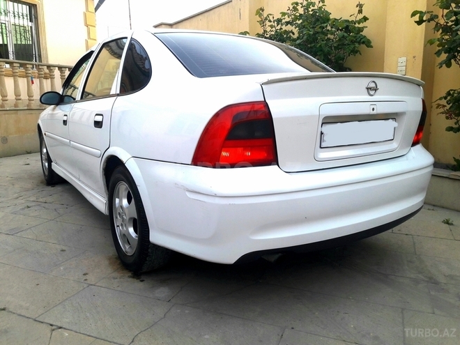 Opel Vectra 2000, 200,000 km - 1.6 l - Bakı