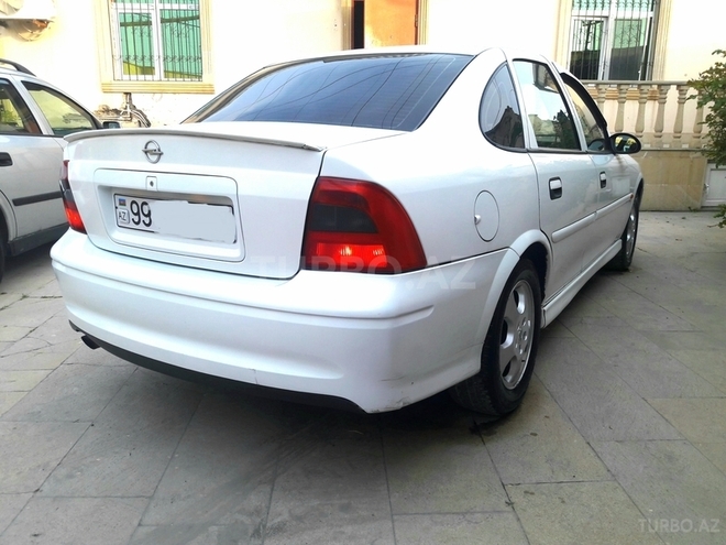 Opel Vectra 2000, 200,000 km - 1.6 l - Bakı