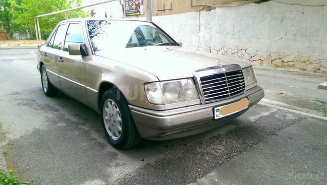 Mercedes E 250 1993, 485,100 km - 2.5 l - Bakı
