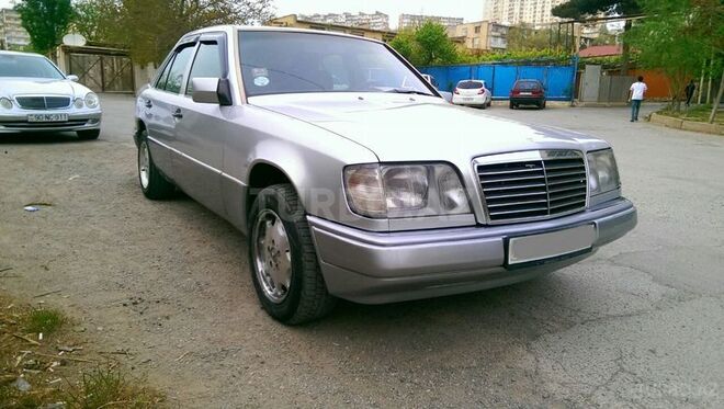 Mercedes E 200 1994, 314,800 km - 2.0 l - Bakı