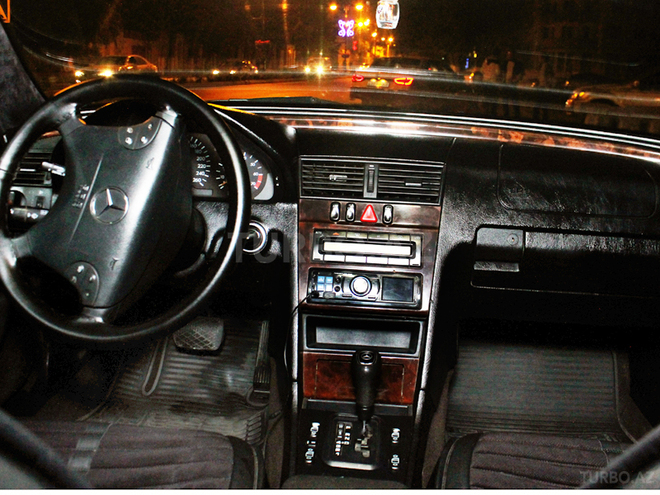 Mercedes C 240 1998, 213,000 km - 2.4 l - Bakı