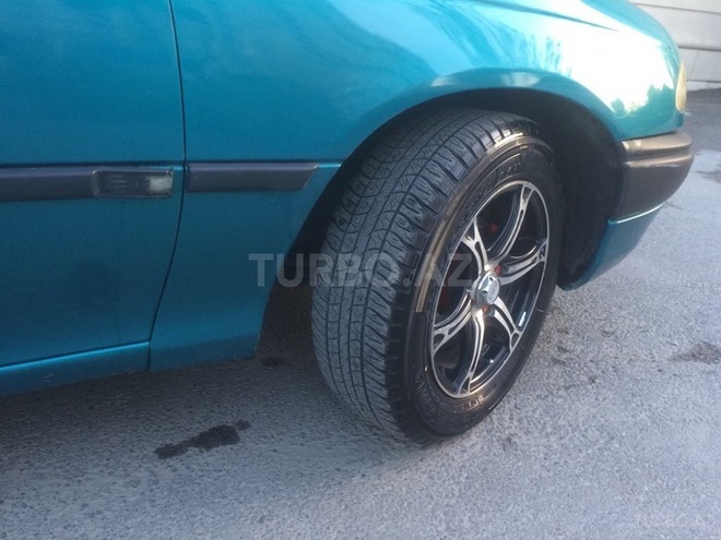 Opel Astra 1994, 400,000 km - 1.6 л - Bakı
