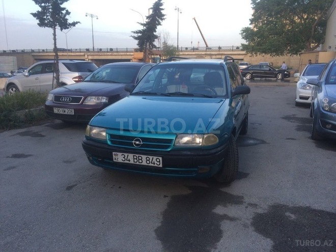 Opel Astra 1994, 400,000 km - 1.6 л - Bakı