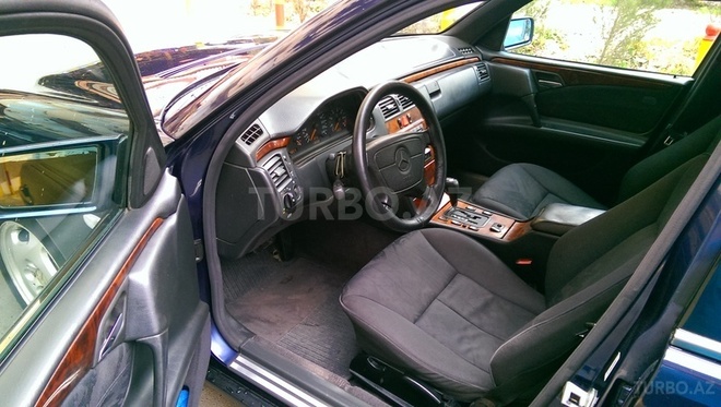 Mercedes E 230 1997, 253,000 km - 2.3 l - Bakı