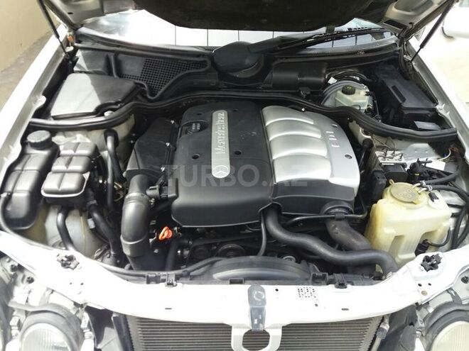 Mercedes E 220 2001, 2,001 km - 0.2 л - Bakı