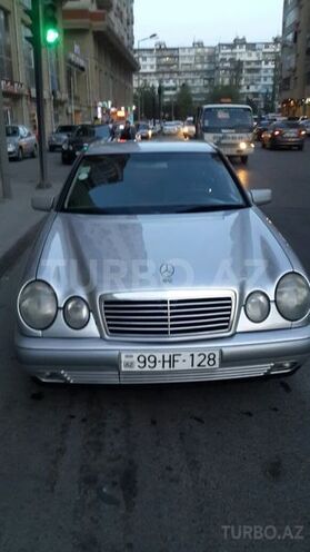 Mercedes E 220 1999, 200,000 km - 2.2 l - Bakı