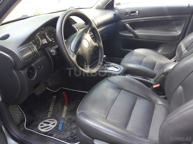 Volkswagen Passat 2004, 150,000 km - 1.8 л - Sumqayıt