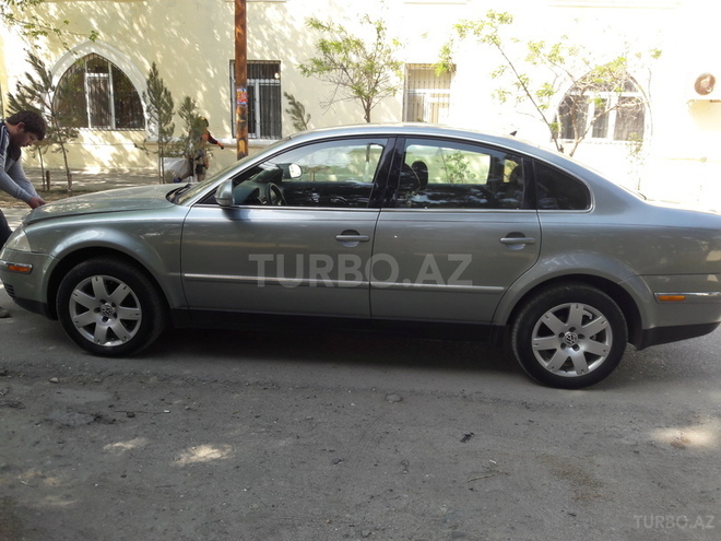 Volkswagen Passat 2004, 150,000 km - 1.8 л - Sumqayıt