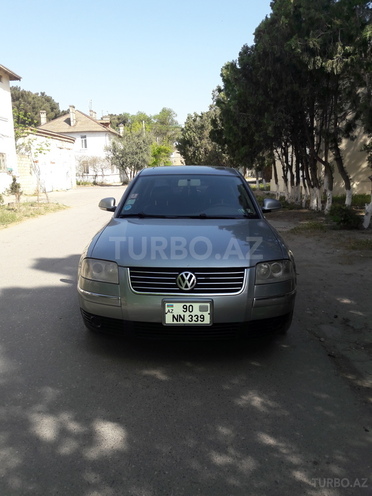 Volkswagen Passat 2004, 150,000 km - 1.8 л - Sumqayıt