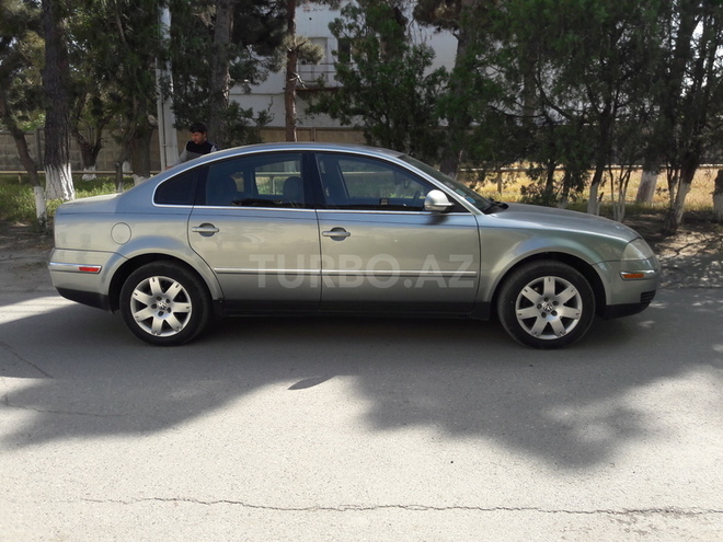 Volkswagen Passat 2004, 150,000 km - 1.8 л - Sumqayıt
