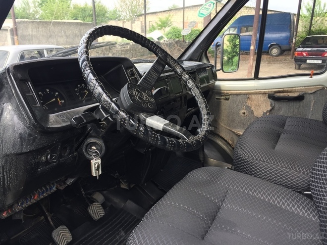 GAZ 330202-740 1998, 224,000 km - 2.5 l - Şəki