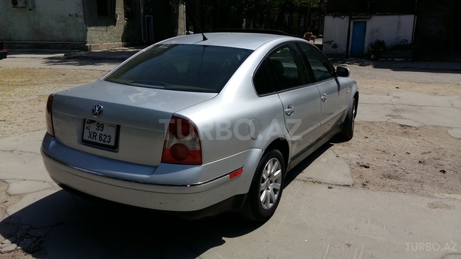 Volkswagen Passat 2002, 170,000 km - 1.8 l - Sumqayıt