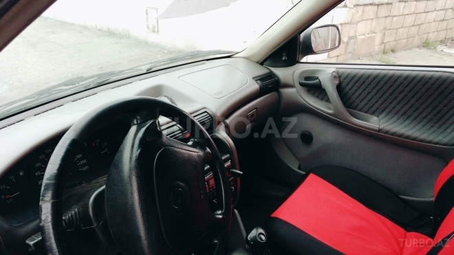 Opel Astra 1994, 250,001 km - 1.6 l - Qusar
