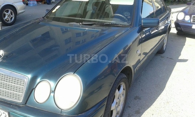 Mercedes E 240 1998, 292,068 km - 2.4 l - Bakı