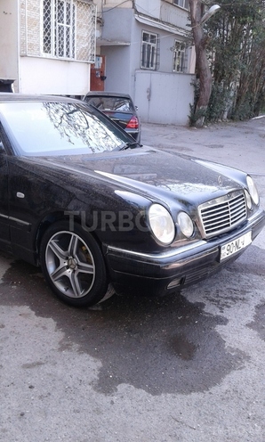 Mercedes E 240 1998, 217,000 km - 0.3 l - Bakı