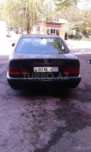 Mercedes E 240 1998, 217,000 km - 0.3 l - Bakı