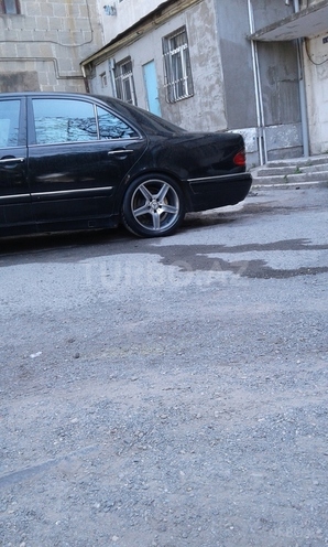 Mercedes E 240 1998, 217,000 km - 0.3 l - Bakı