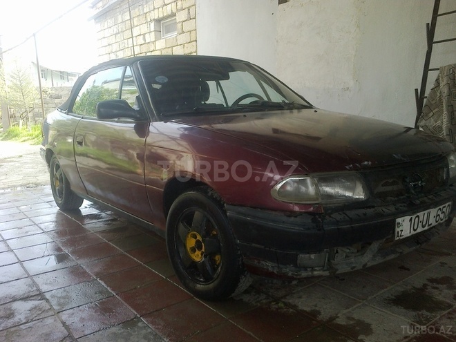 Opel Astra 1997, 192,000 km - 1.8 l - Bakı