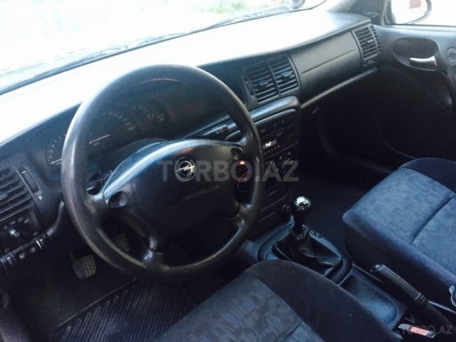 Opel Vectra 1999, 256,000 km - 1.6 л - Bakı