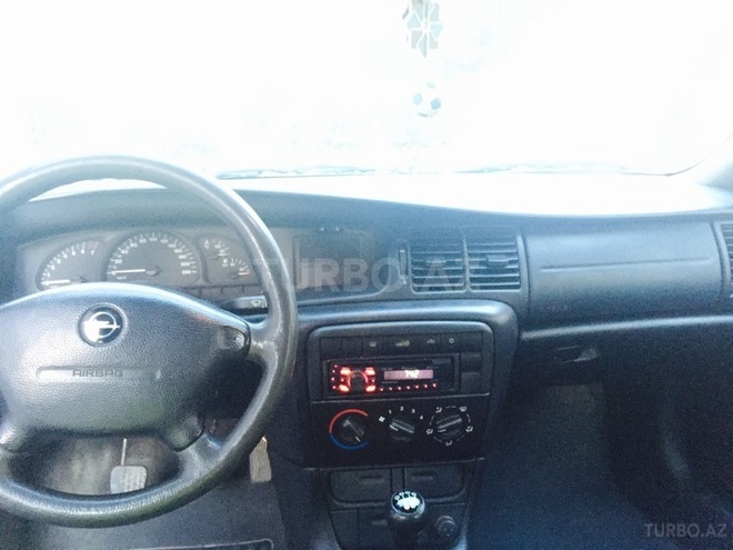 Opel Vectra 1999, 256,000 km - 1.6 л - Bakı
