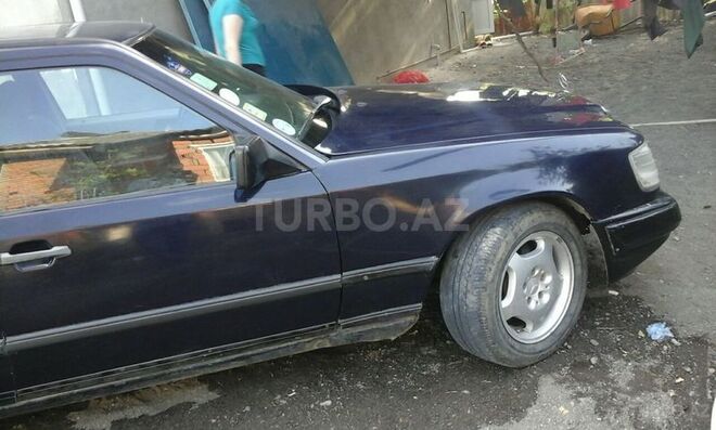 Mercedes E 300 1989, 294,326 km - 3.0 l - Lənkəran