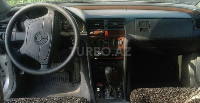 Mercedes C 220 1994, 423,594 km - 2.2 л - Şəki