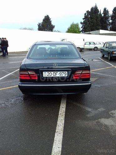 Mercedes E 220 2000, 218,000 km - 2.2 l - Gəncə