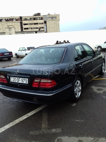 Mercedes E 220 2000, 218,000 km - 2.2 l - Gəncə