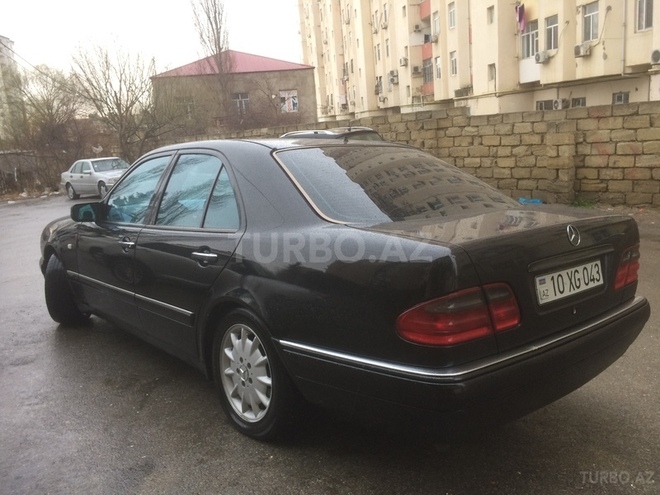 Mercedes E 280 1999, 286,100 km - 2.8 l - Bakı