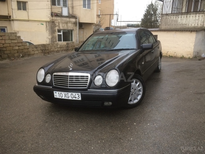 Mercedes E 280 1999, 286,100 km - 2.8 l - Bakı