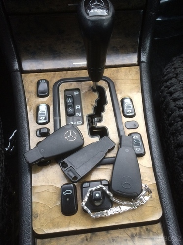 Mercedes E 280 1999, 286,100 km - 2.8 l - Bakı