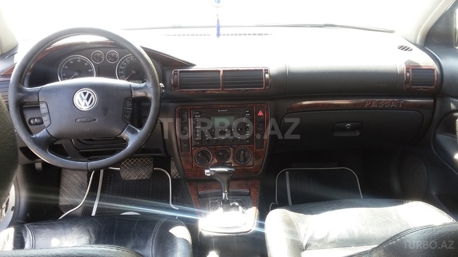 Volkswagen Passat 2002, 255,000 km - 1.8 л - Bakı