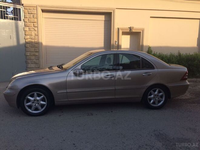 Mercedes C 240 2001, 180,000 km - 2.6 l - Bakı