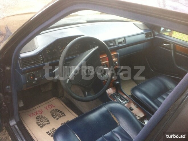 Mercedes E 250 1994, 352,000 km - 2.5 l - Bakı