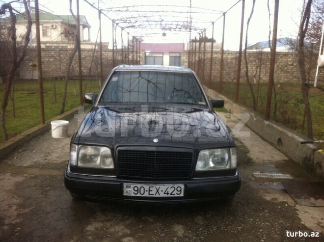 Mercedes E 250 1994, 352,000 km - 2.5 l - Bakı