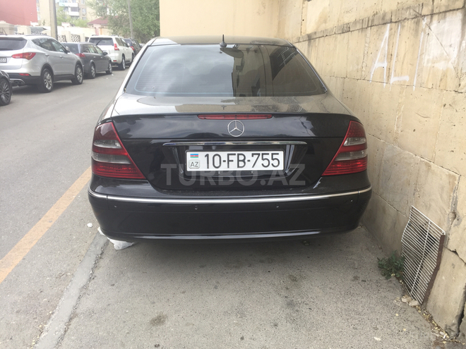 Mercedes E 220 2002, 291,000 km - 2.2 l - Bakı