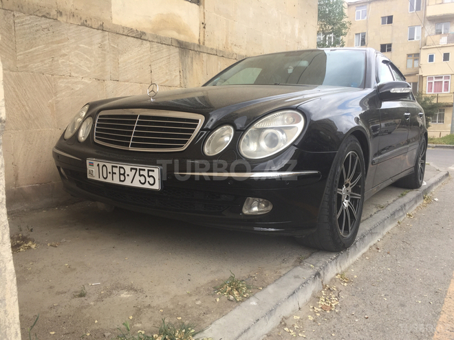 Mercedes E 220 2002, 291,000 km - 2.2 l - Bakı