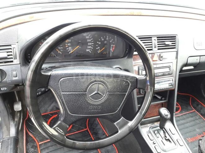 Mercedes C 240 1999, 302,000 km - 2.4 l - Bakı