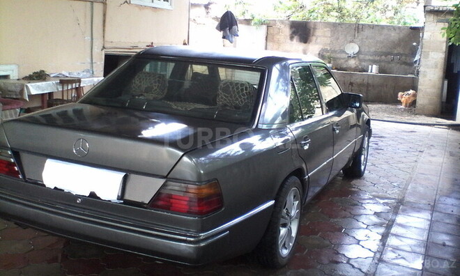 Mercedes E 200 1992, 250,000 km - 0.2 л - Masallı