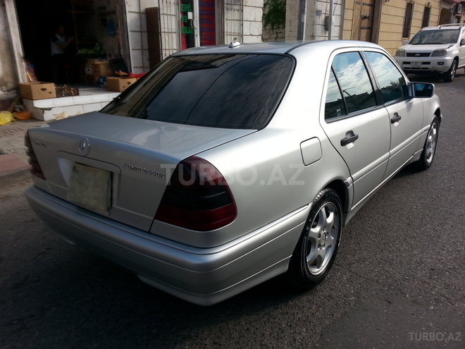 Mercedes C 230 2000, 168,500 km - 2.3 l - Bakı