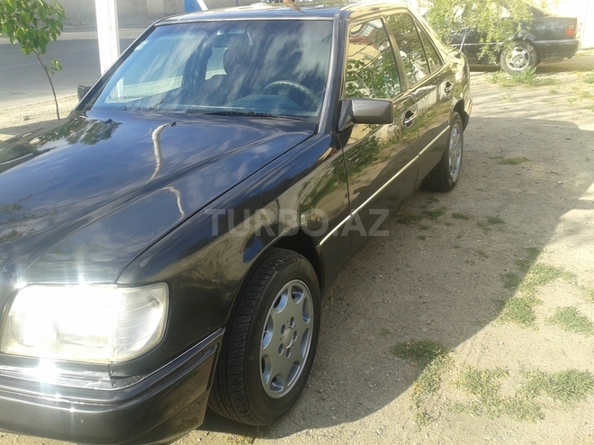 Mercedes E 250 1993, 375,000 km - 2.5 l - Bakı